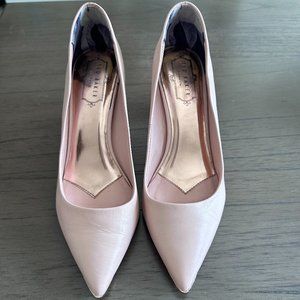 TED BAKER LONDON Wishiri Pumps in Nude Size 7.5